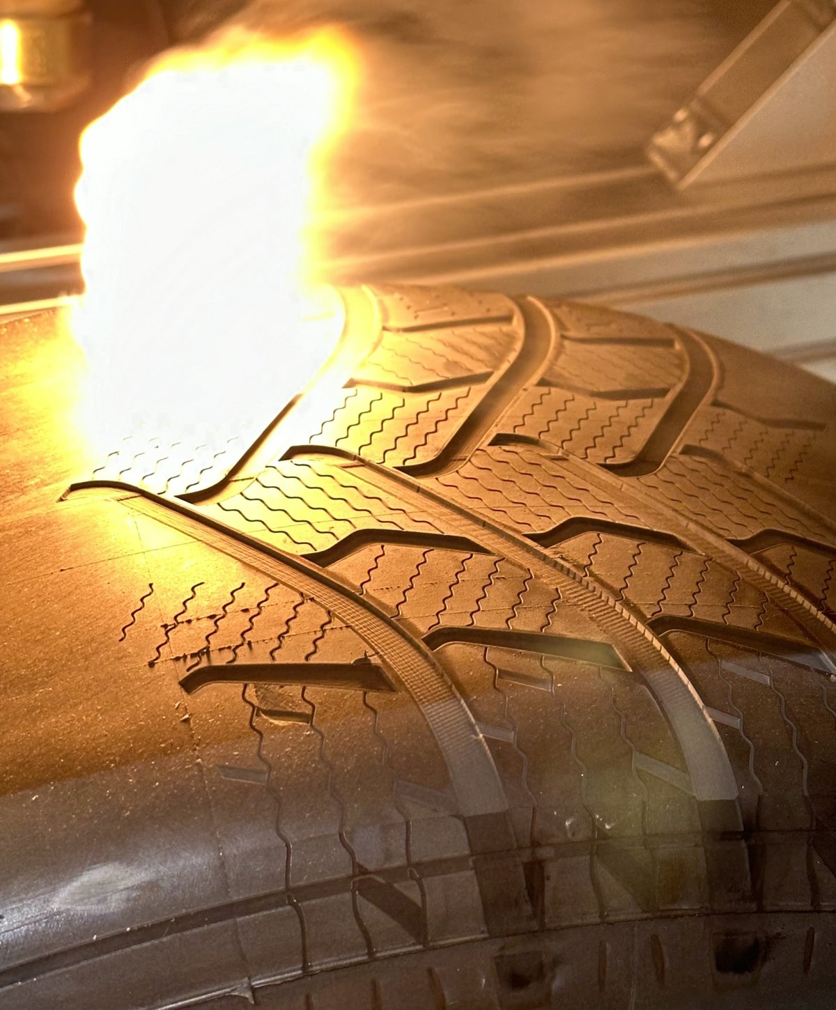 Fully automated tire engraving